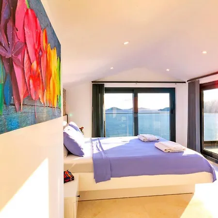 4 Bedroom - 3283 Villa *