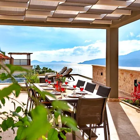 Luxury In Kalamar Bay - Walking Distance To The *