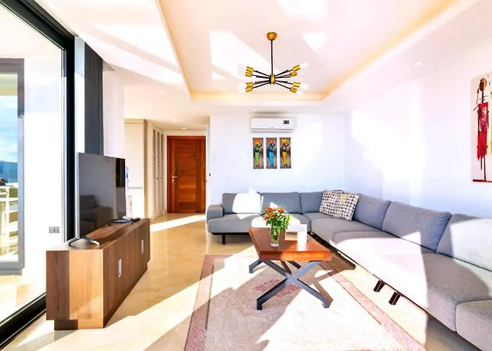 Villa Luxury In Kalamar Bay - Walking Distance To The