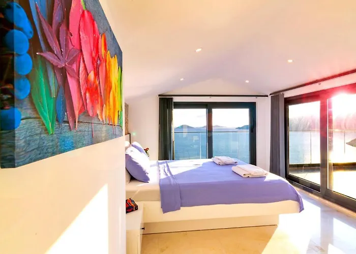 Luxury In Kalamar Bay - Walking Distance To The Willa *