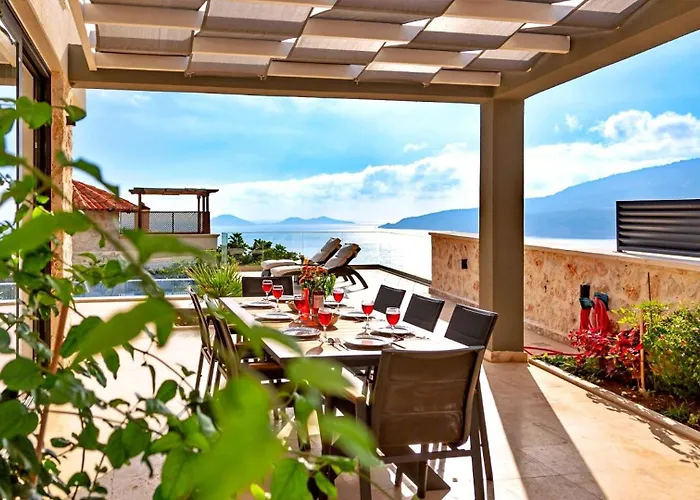 Luxury In Kalamar Bay - Walking Distance To The *